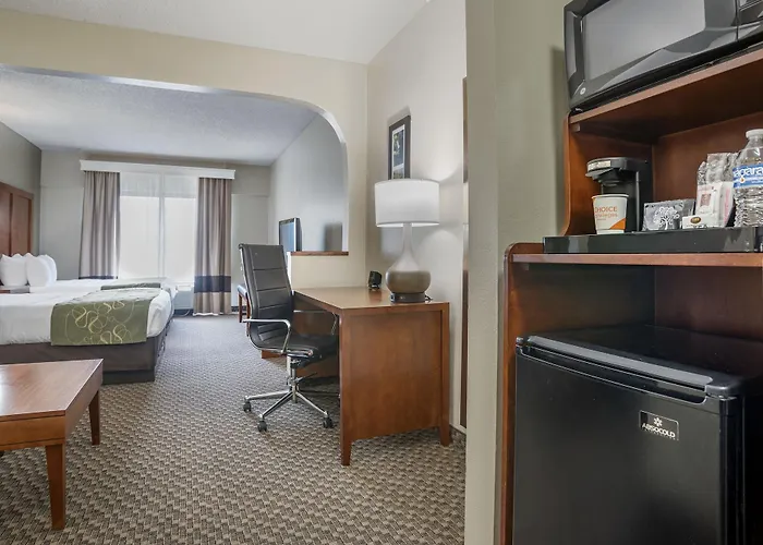 Comfort Capitol - Area Hotel