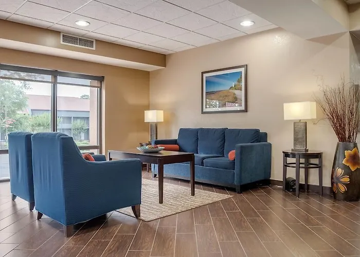 Comfort Capitol - Area Hotel