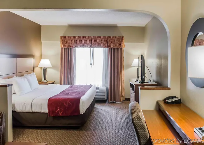 Hotel Comfort Capitol - Area 4*
