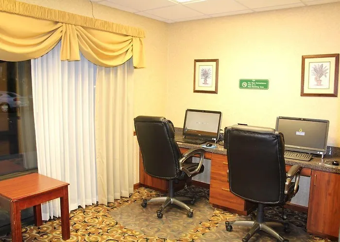 Comfort Capitol - Area Hotel