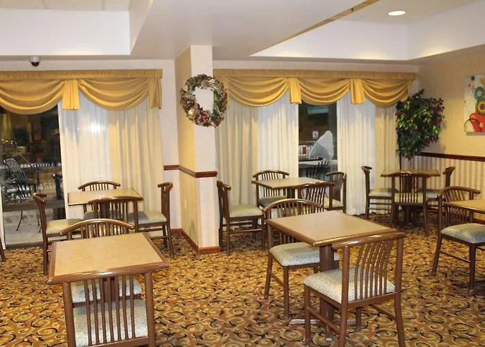 Comfort Capitol - Area Hotel 4*