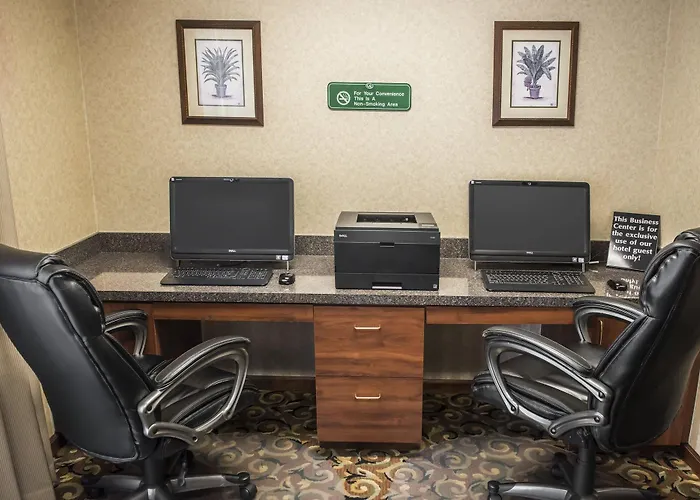 Comfort Capitol - Area Hotel 4*