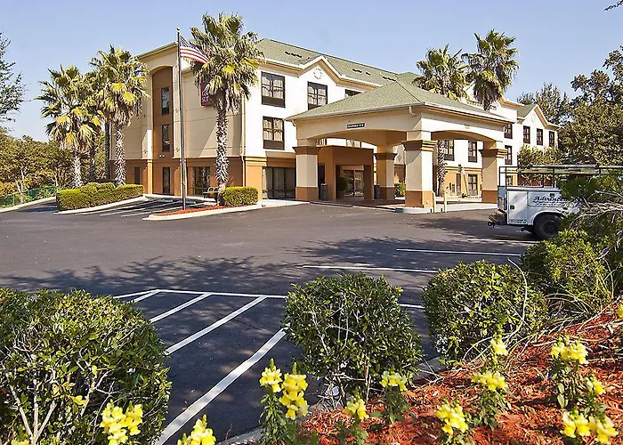 Comfort Capitol - Area Hotel 4*